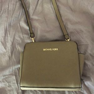 Fake Micheal Kors Purse